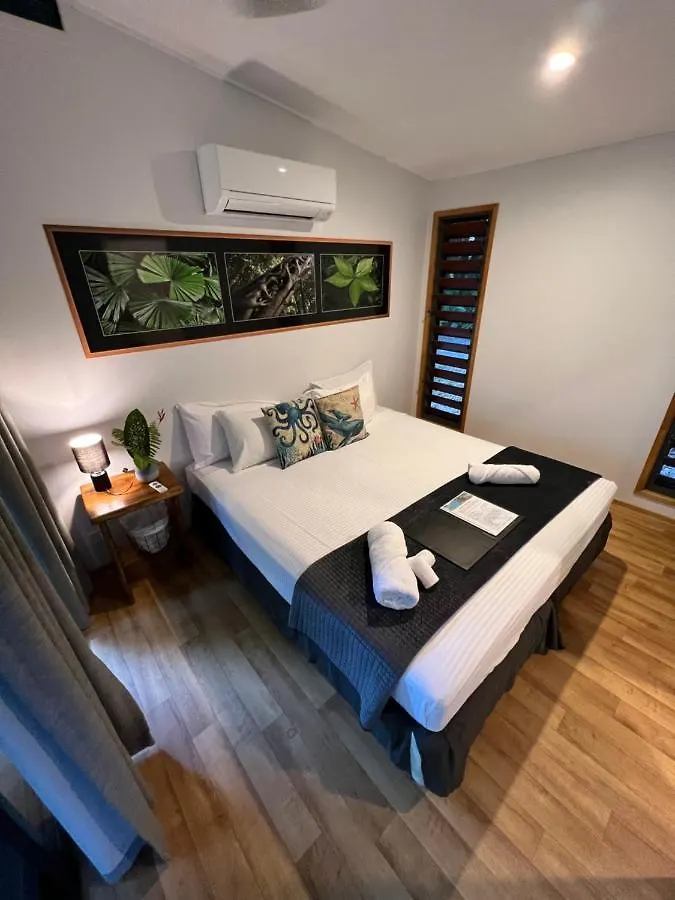 Safari Lodge Cape Tribulation