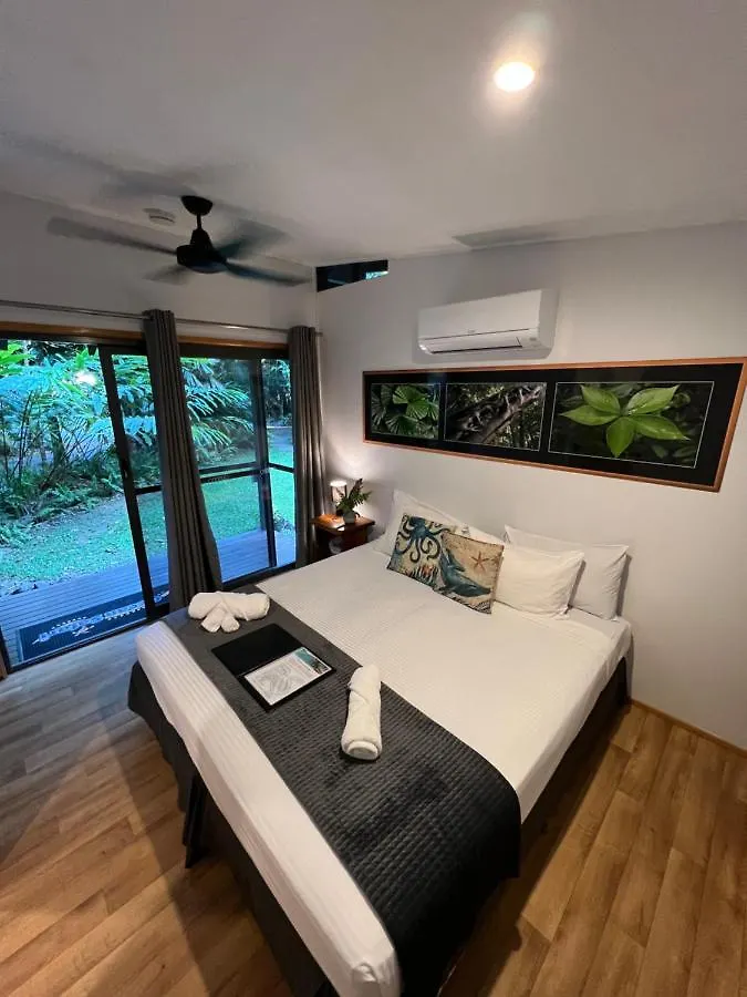 Safari Lodge Cape Tribulation
